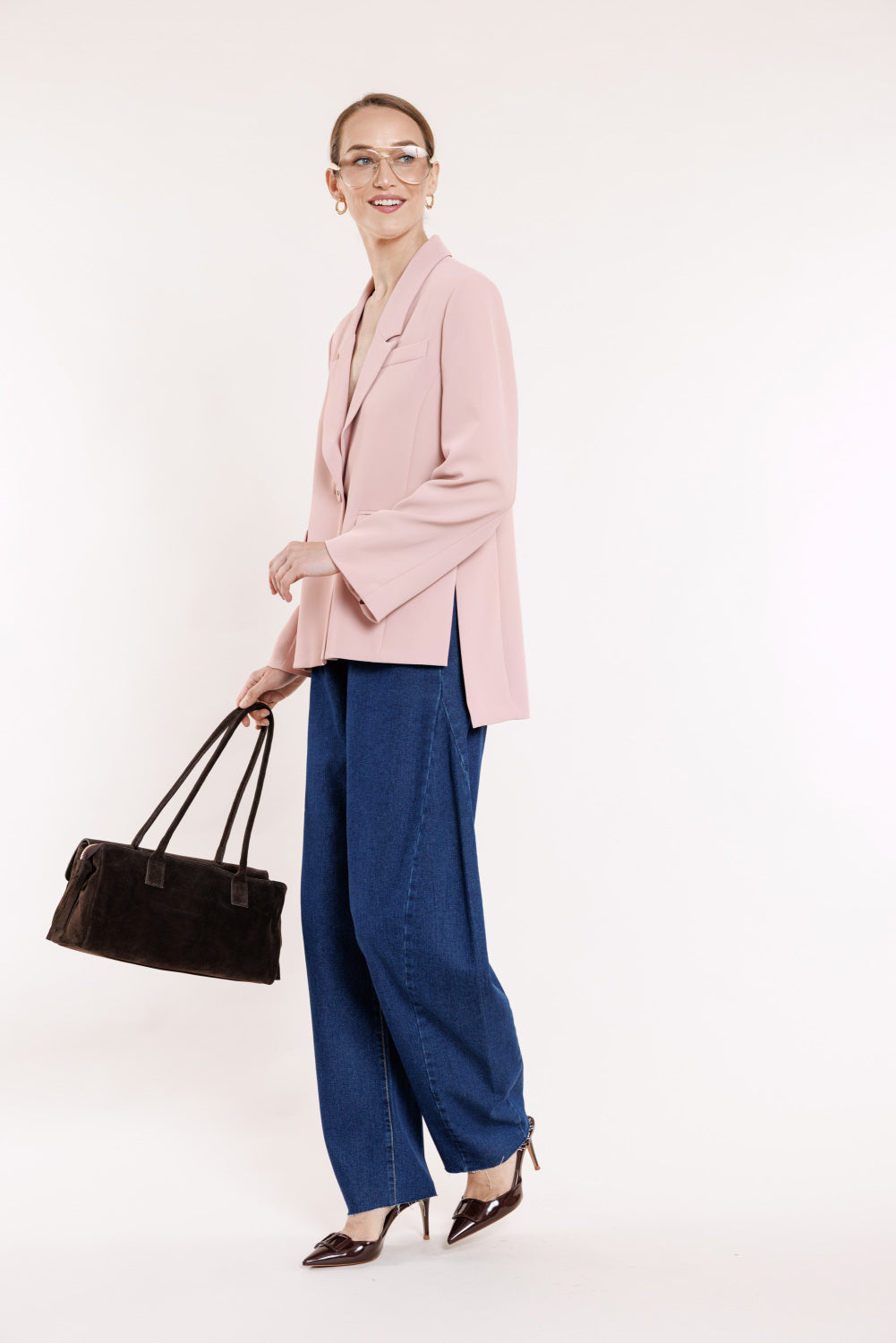 Classic blazer in powder pink crepe fabric