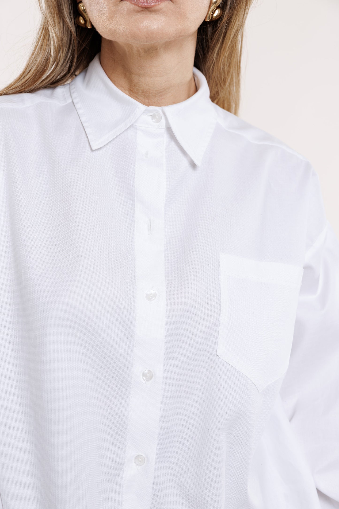White oversized silhouette shirt