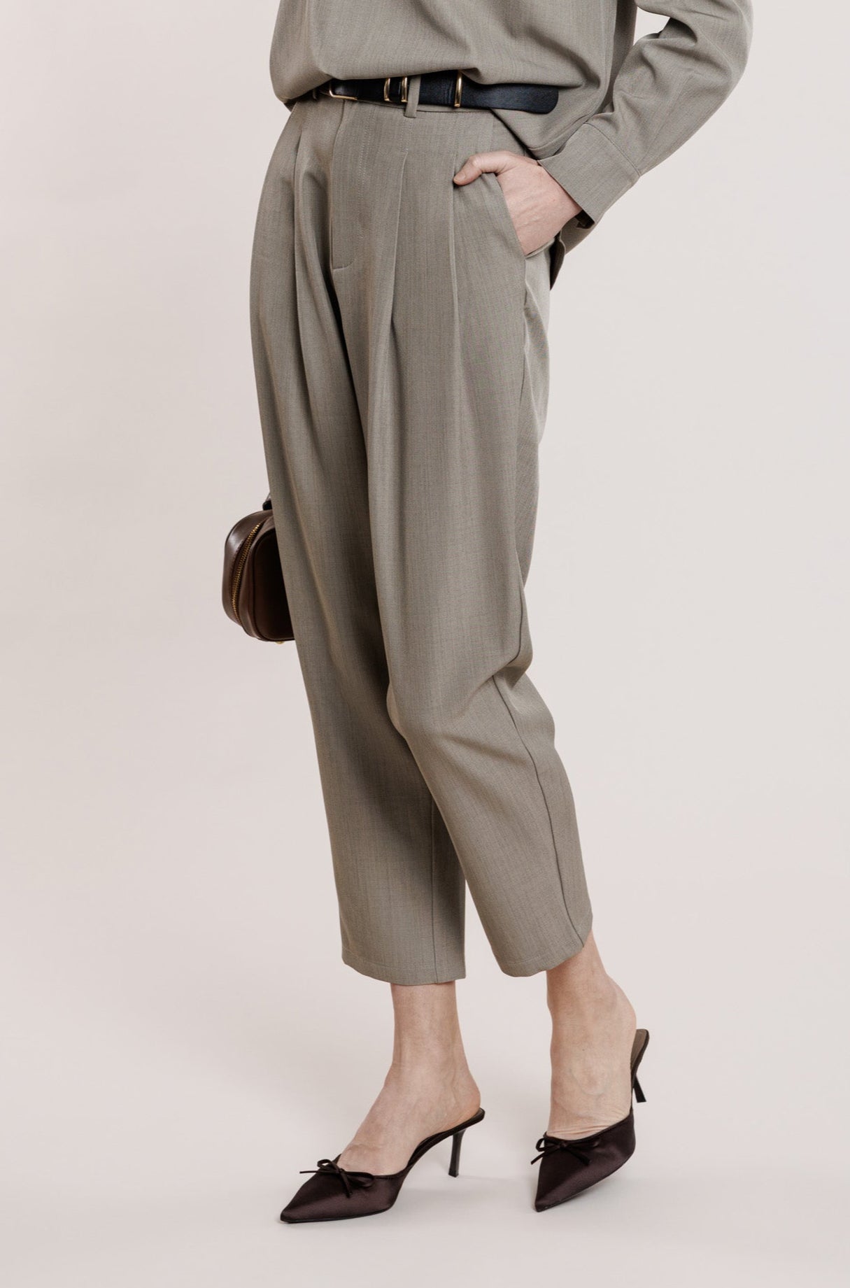Elegants tops ar krādziņu