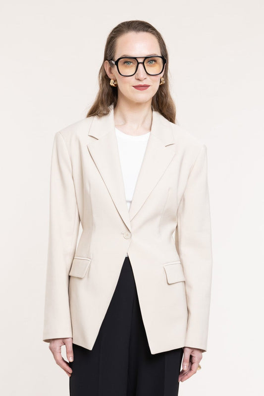 Vanilla-tone figured jacket