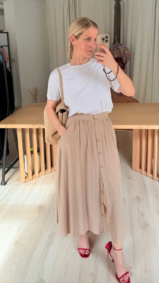 Chiffon skirt in sand tone with buttons