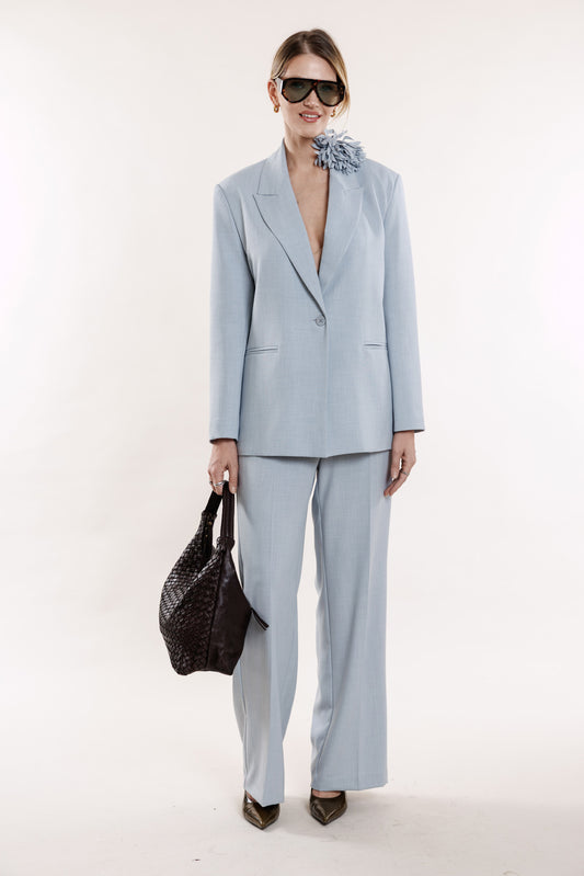 Gaiši zilās bikses