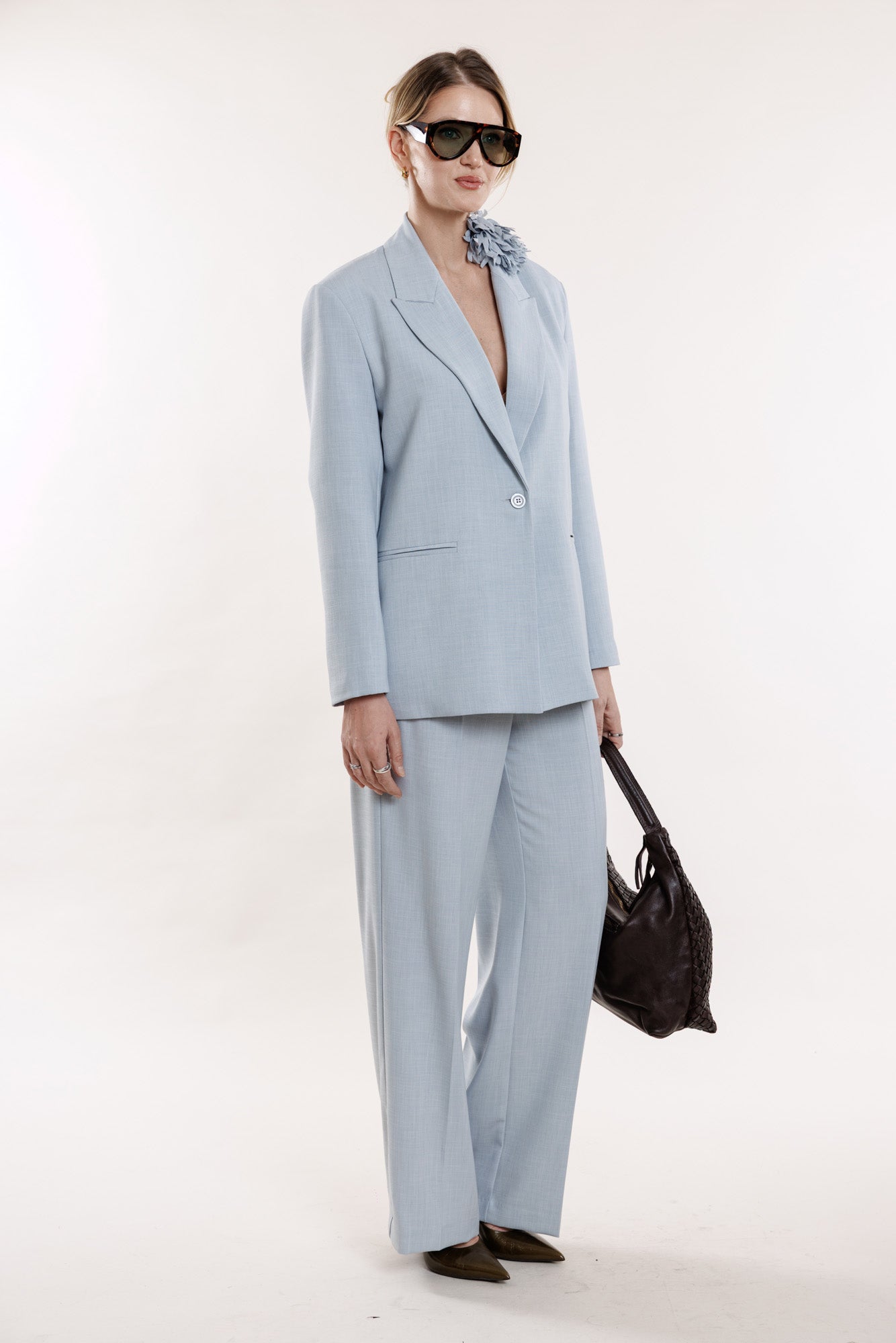 Gaiši zilās bikses