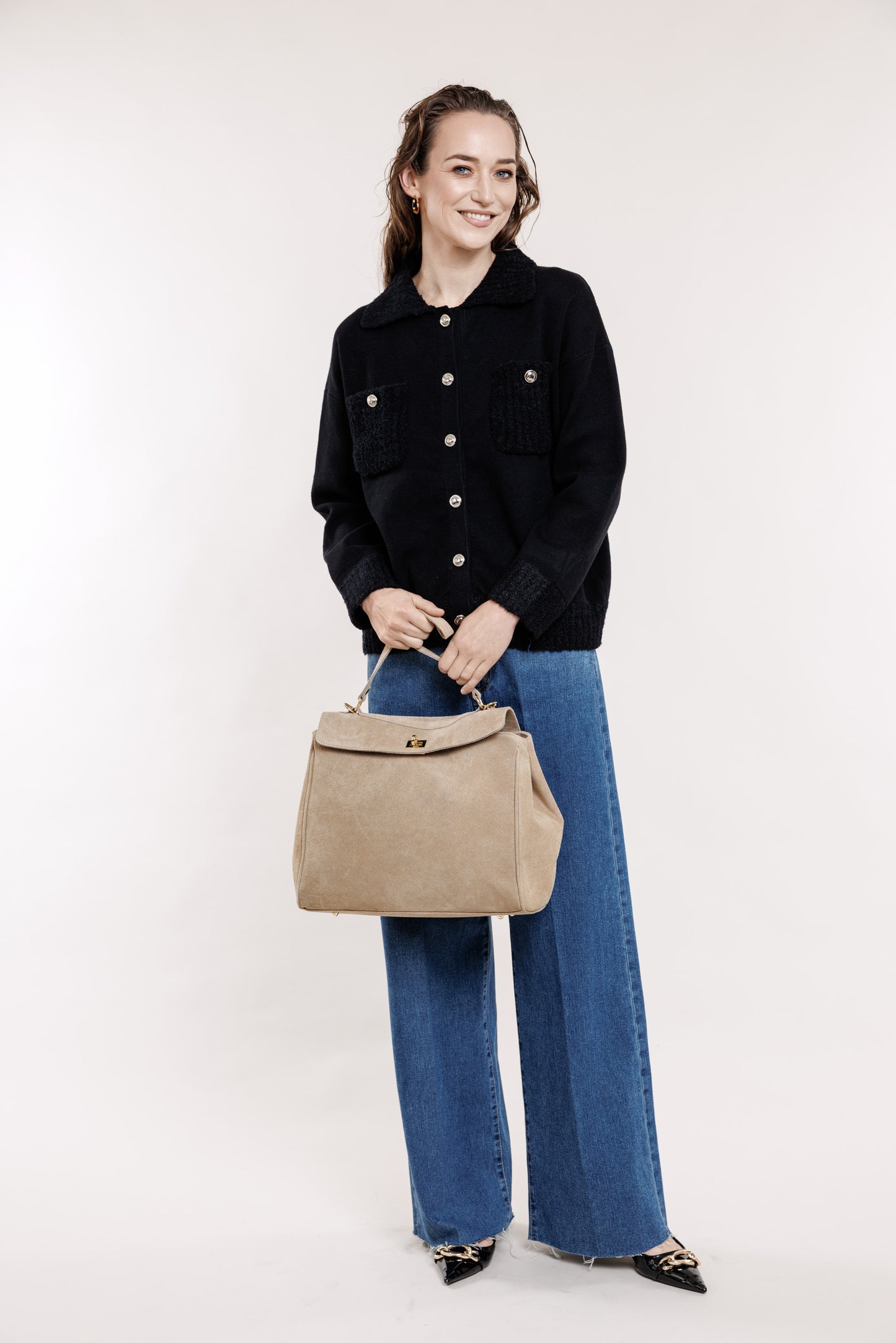 Zamšādas soma smilšu tonī