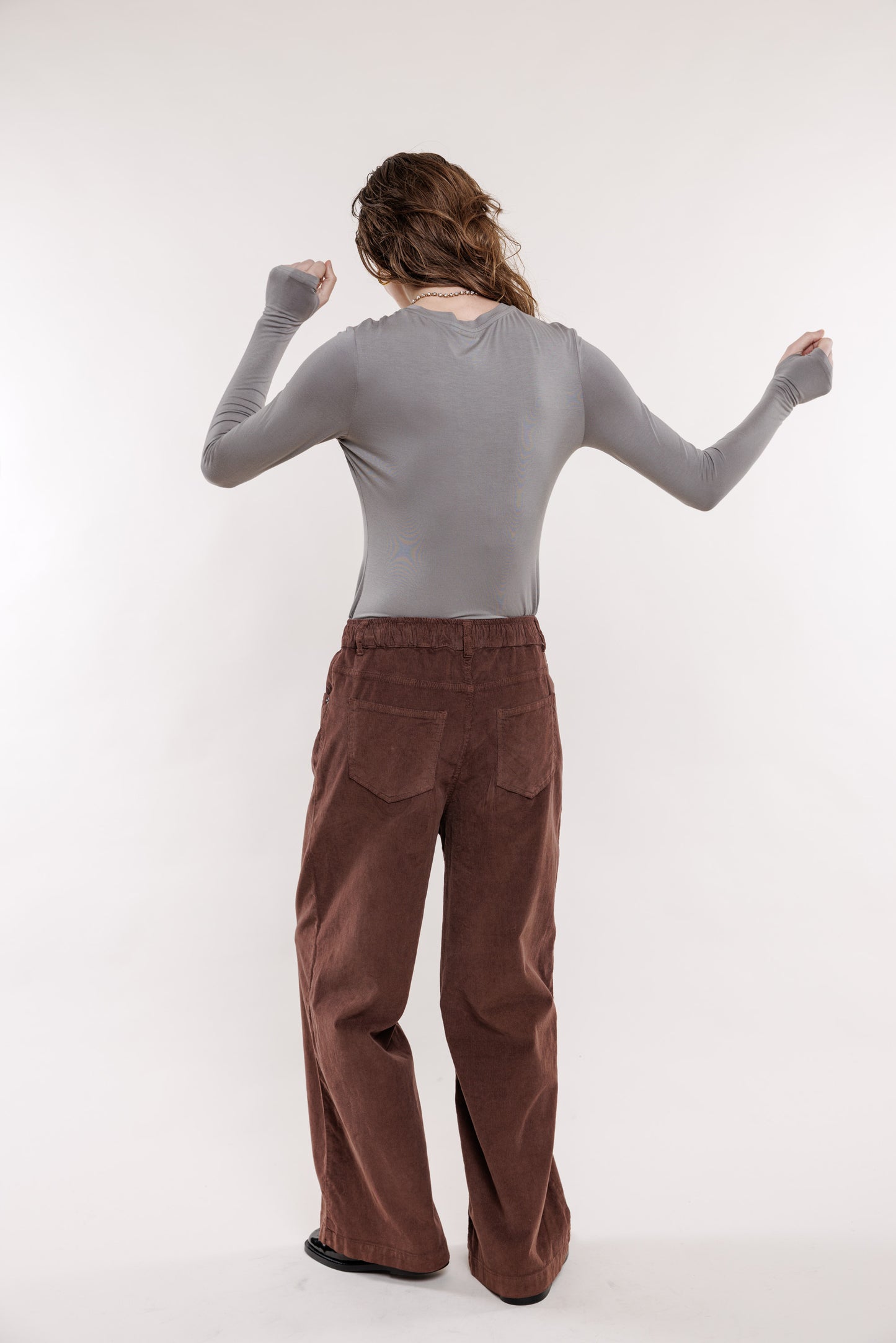 Velveta bikses kapara tonī