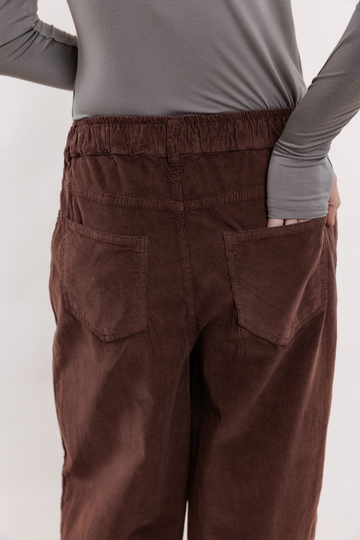 Velveta bikses kapara tonī