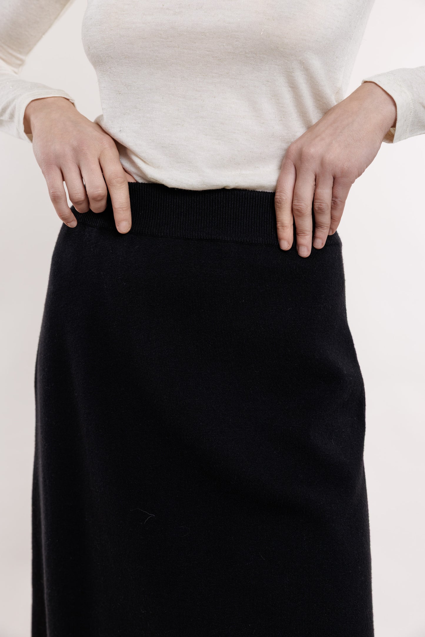 Trikotāžas svārki midi garumā