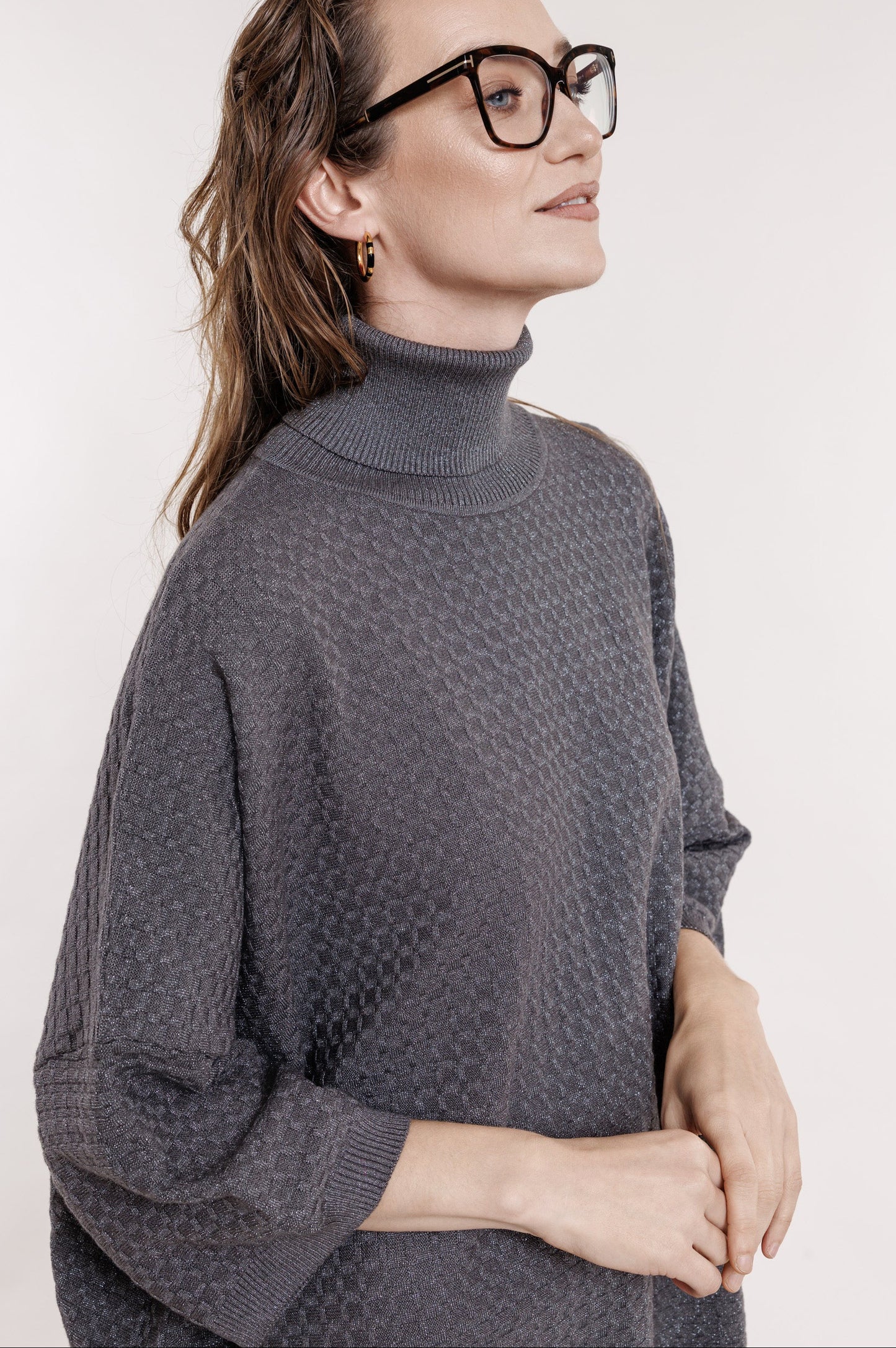 Adīta tunika pelēkā tonī