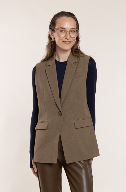 Veste olīvu tonī