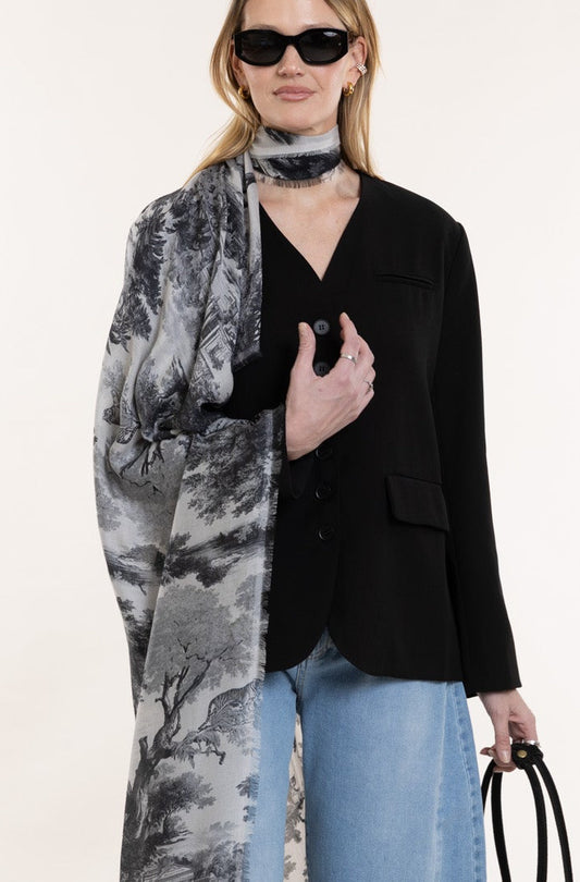 Pelēks lakats ar tīģeru un palmu rakstu