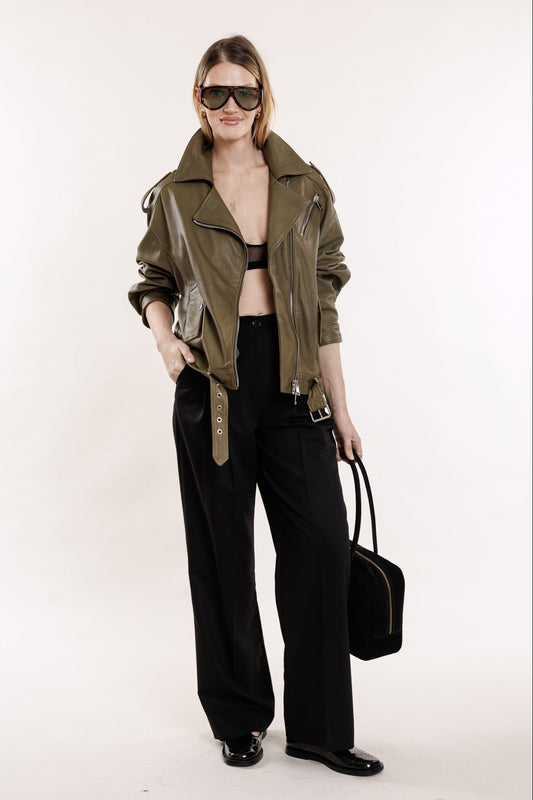 Klasiskas bikses ar divām ielocēm