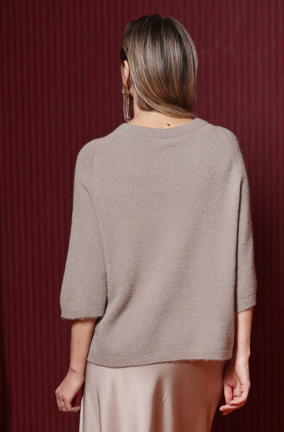 Vaniļas toņa svārki slīpā diegā