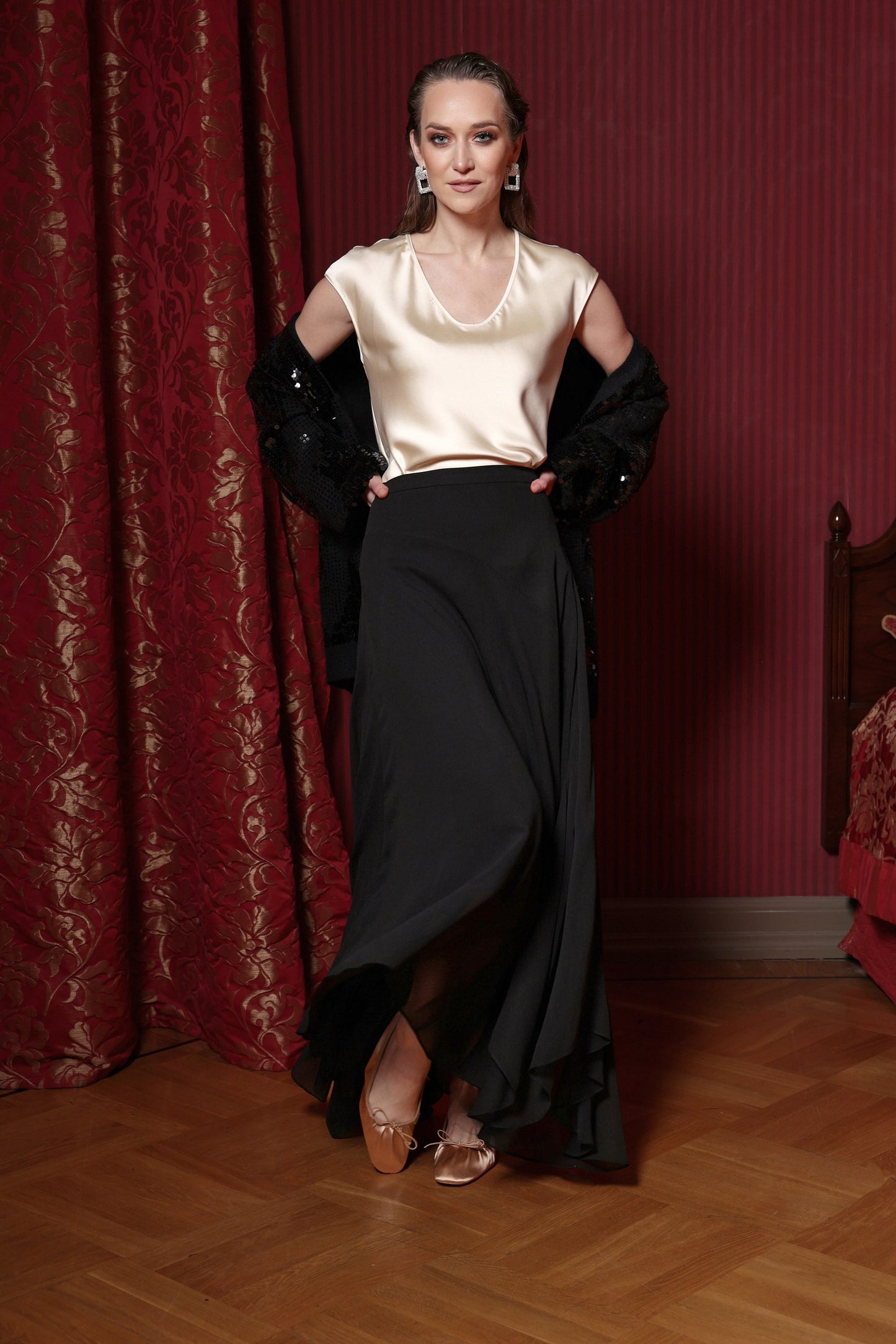 Melni šifona svārki ar oderi