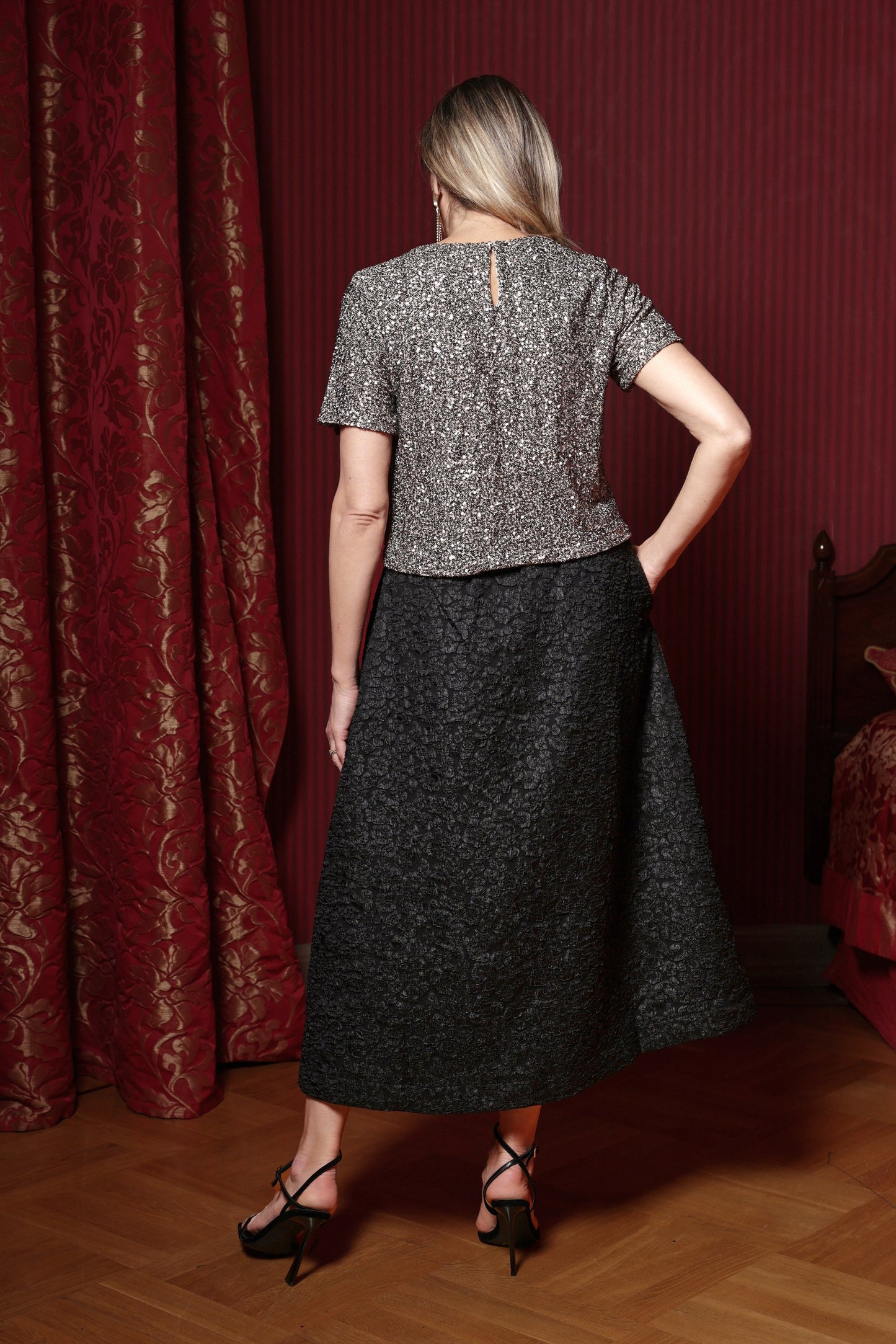 Kupli svārki ar kabatām